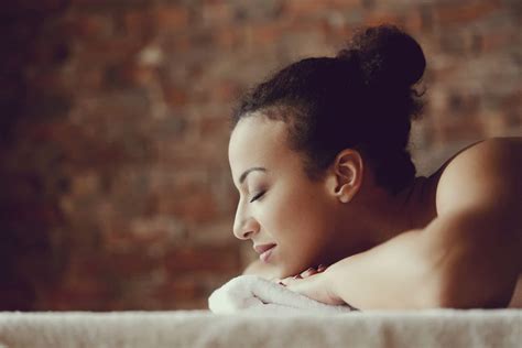 Massagem Sensual de Corpo Inteiro Massagem sexual Benedita